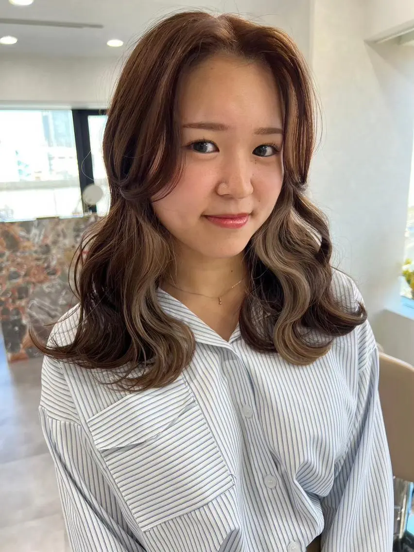 セミロング カラー パーマ 🫧透明感/ツヤ髪/ ベージュ いちご🍓のヘアスタイル
