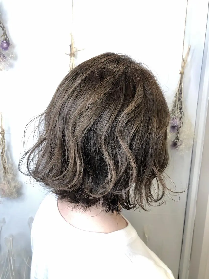 ショート カラー ハイライトカラー ボブ ハイライト カット ヘアカラー 三川 洋樹のヘアスタイル