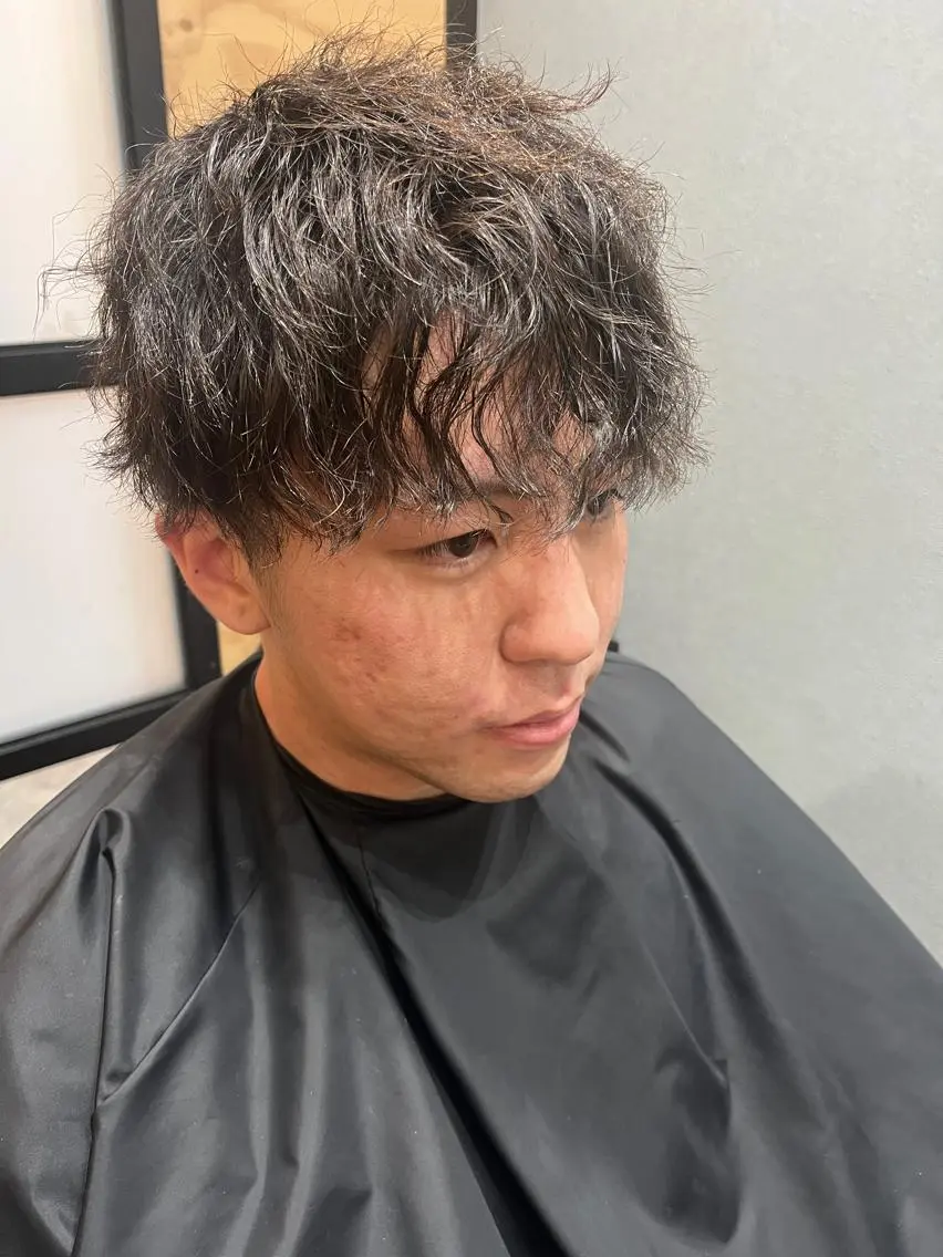 ミディアム カラー パーマ ヘアアレンジ メンズ キッズ ネイル マツエク・マツパ アイブロウ メンズブリーチ メンズハイライト メンズインナーカラー メンズ韓国風 ブリーチ 久木原 ゆりのヘアスタイル