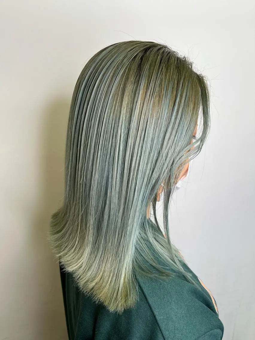 ミディアム カラー ヘアカラー トリートメント 斉藤 翔平のヘアスタイル