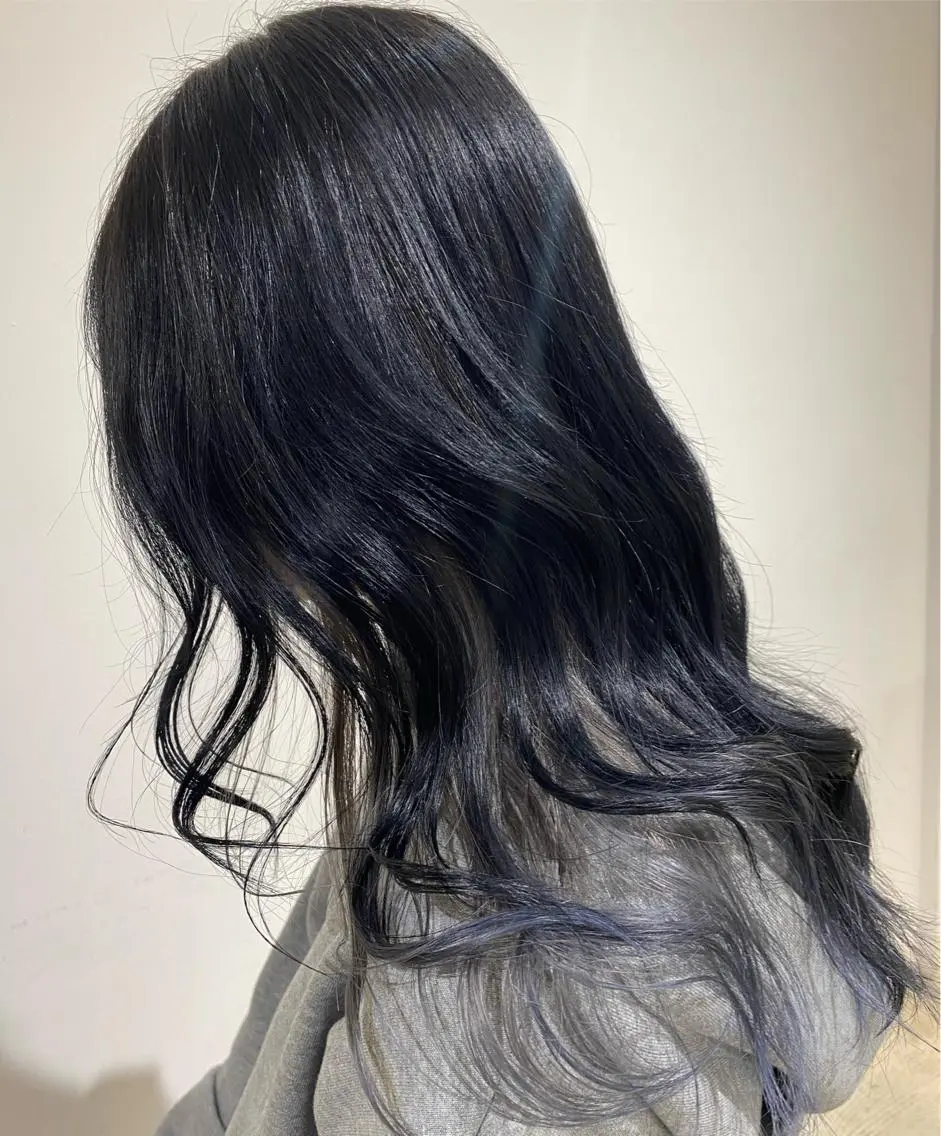 ロング カラー ハイライトカラー インナーカラー ツートーンカラー ハイライト カット ヘアカラー トリートメント 斎藤 仁のヘアスタイル