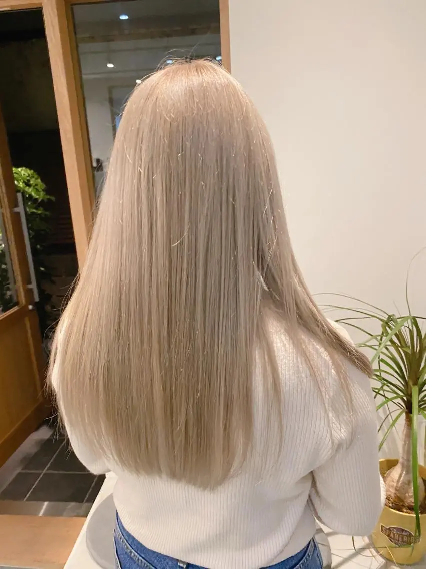 ロング カラー 美髪ストレート 川本雄己のヘアスタイル