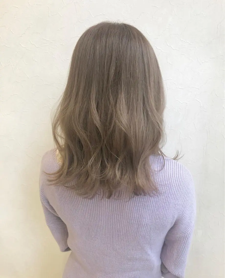 セミロング カラー nakahara madokaのヘアスタイル