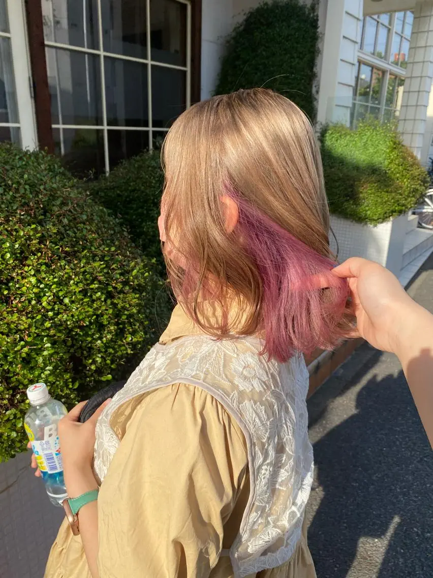ミディアム MEGU/layer cut/透明感カラーのヘアスタイル