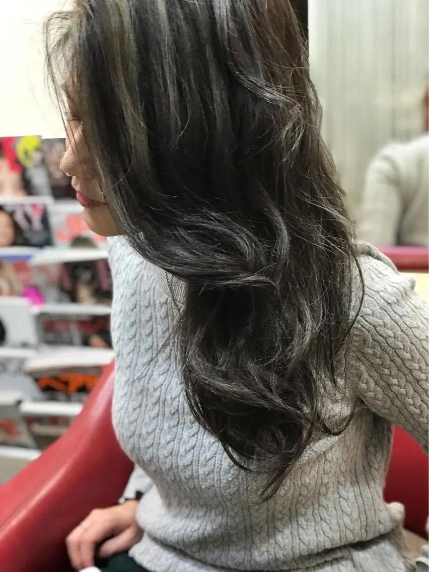 カラー 渋谷宮益坂 omoのヘアスタイル