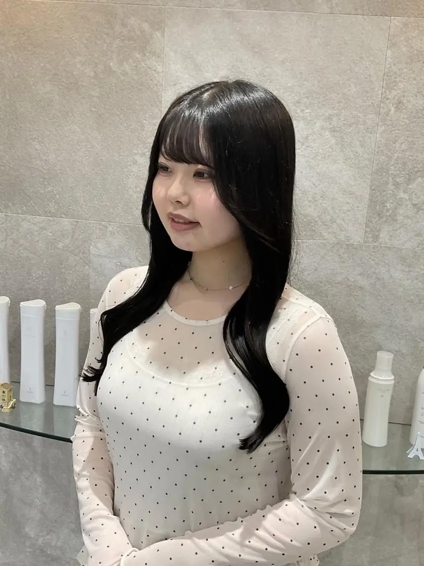 ロング カラー 学生 レイヤーカット トリートメント ヘアカラー トリートメント 韓国ヘアケアブリーチ 莉奈のヘアスタイル