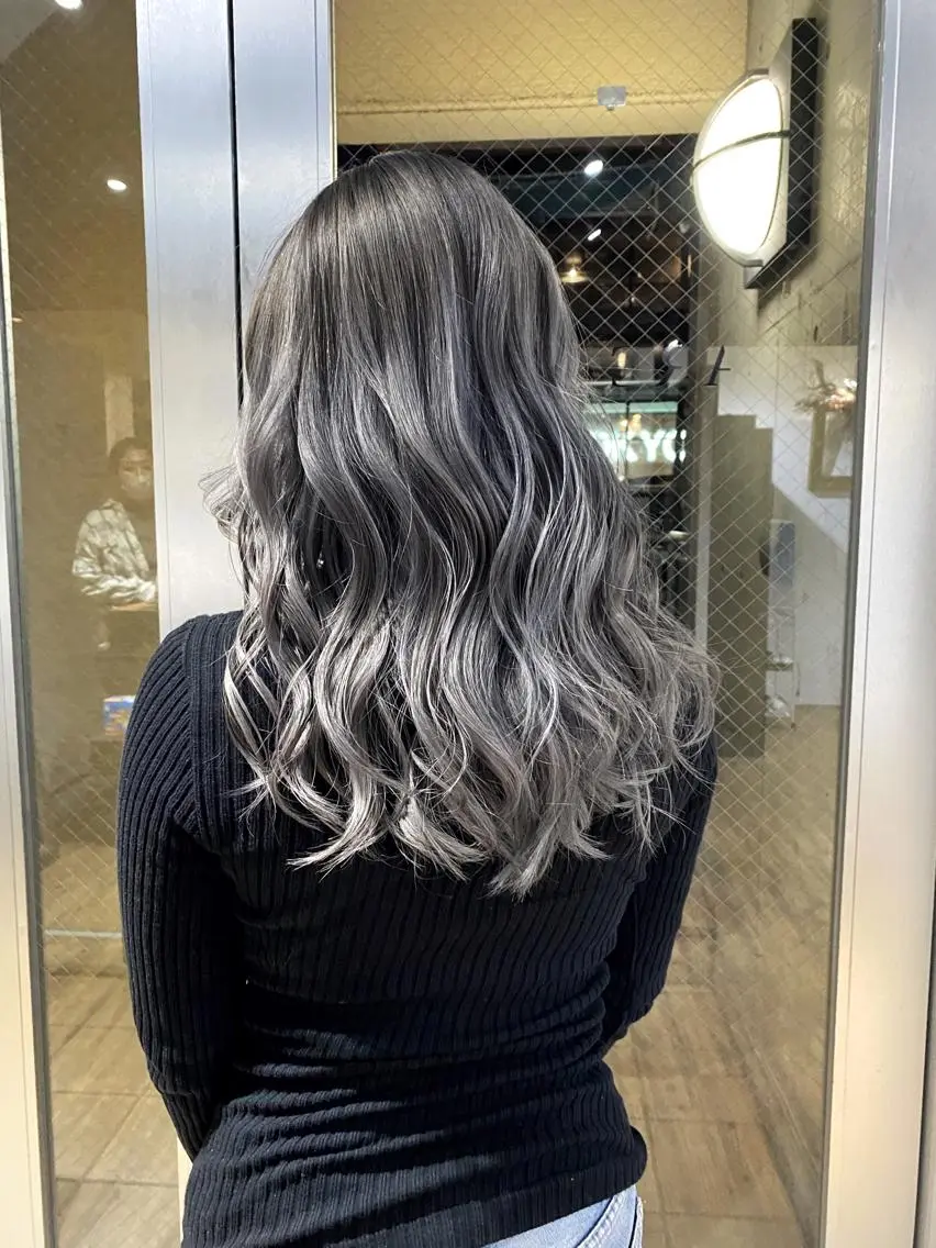 ロング レイヤーカット ヘアカラー 山影✨バレイヤージュ ハイライト✨メンズ◎のヘアスタイル
