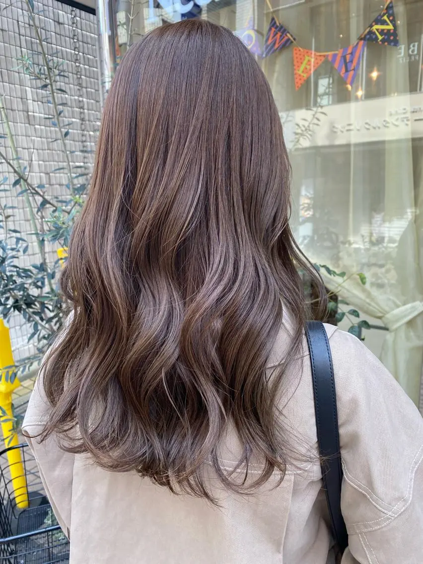 ロング カラー カット ヘアカラー 宮内 真乃のヘアスタイル