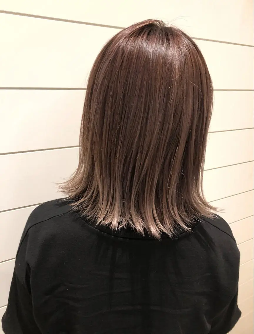 ミディアム カラー ブリーチ ハイライトカラー パープルカラー ハイライト ヘアカラー トリートメント 🍊新宿南口🍊 ERINAのヘアスタイル