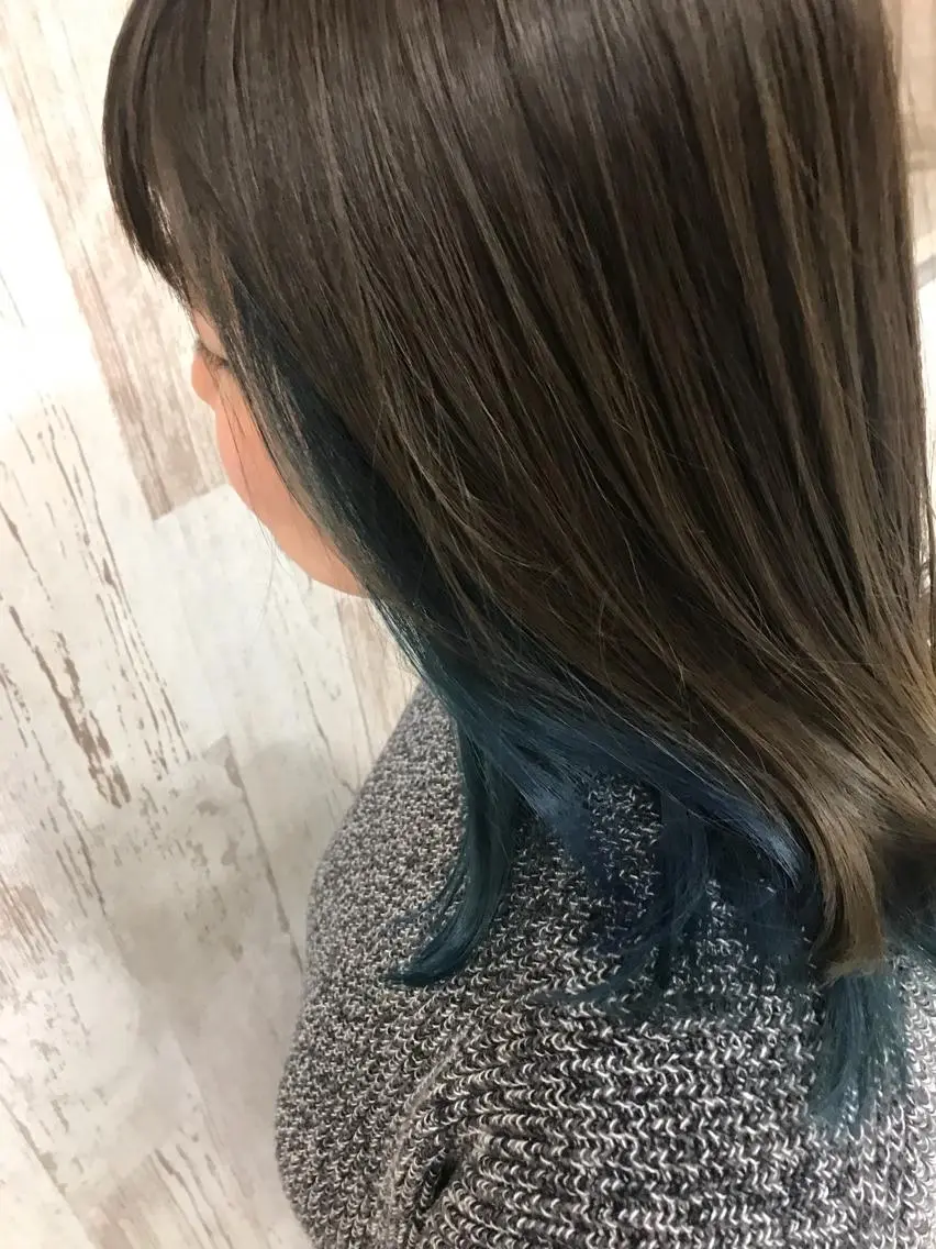 セミロング カラー ブルーカラー カット ヘアカラー Oopsレイヤー 加藤澄都のヘアスタイル