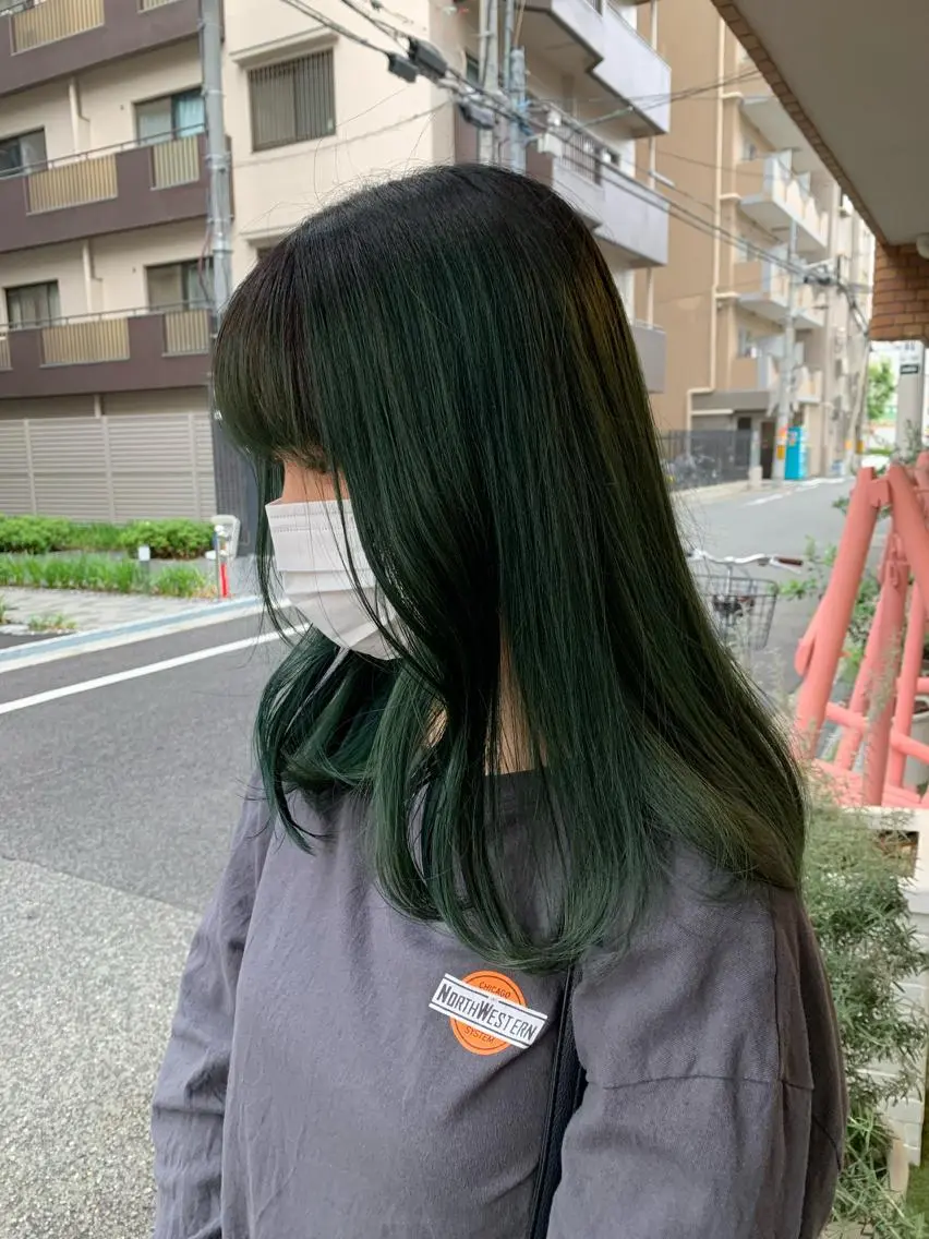 セミロング カラー 田中 優衣のヘアスタイル