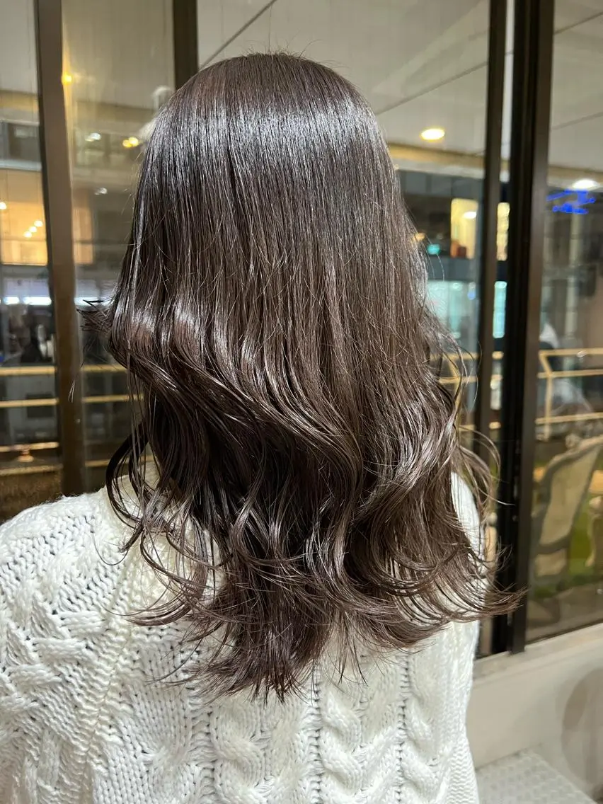 ミディアム カラー ヘアアレンジ グレージュ ラベンダーカラー ラベンダーグレージュ ラベンダーグレー ヘアカラー トリートメント ヘアセット 金子 廉のヘアスタイル