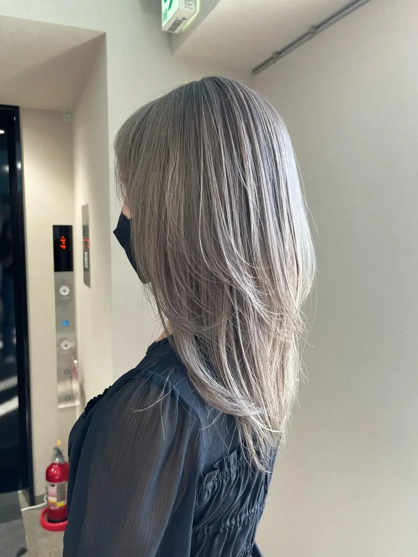 ロング カラー ヘアアレンジ 透明感カラー ダブルカラー レイヤーカット ヘアカラー 松井那津子 /ハイライトブリーチのヘアスタイル