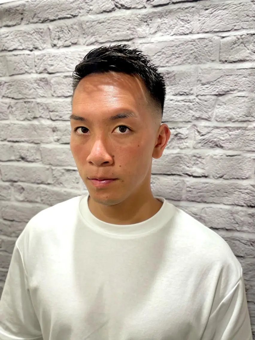 ショート メンズ アップバング フェードカット スキンフェード カット ヘアセット メンズカット特化💈 遠山泰輝のヘアスタイル