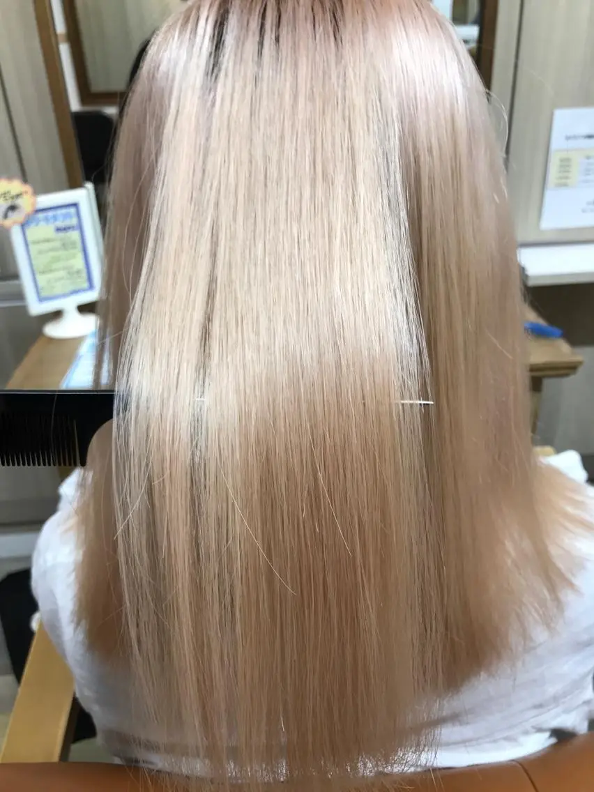 ミディアム カラー ブリーチ 髪質改善 乾かすだけでまとまる 髪質改善✨のヘアスタイル