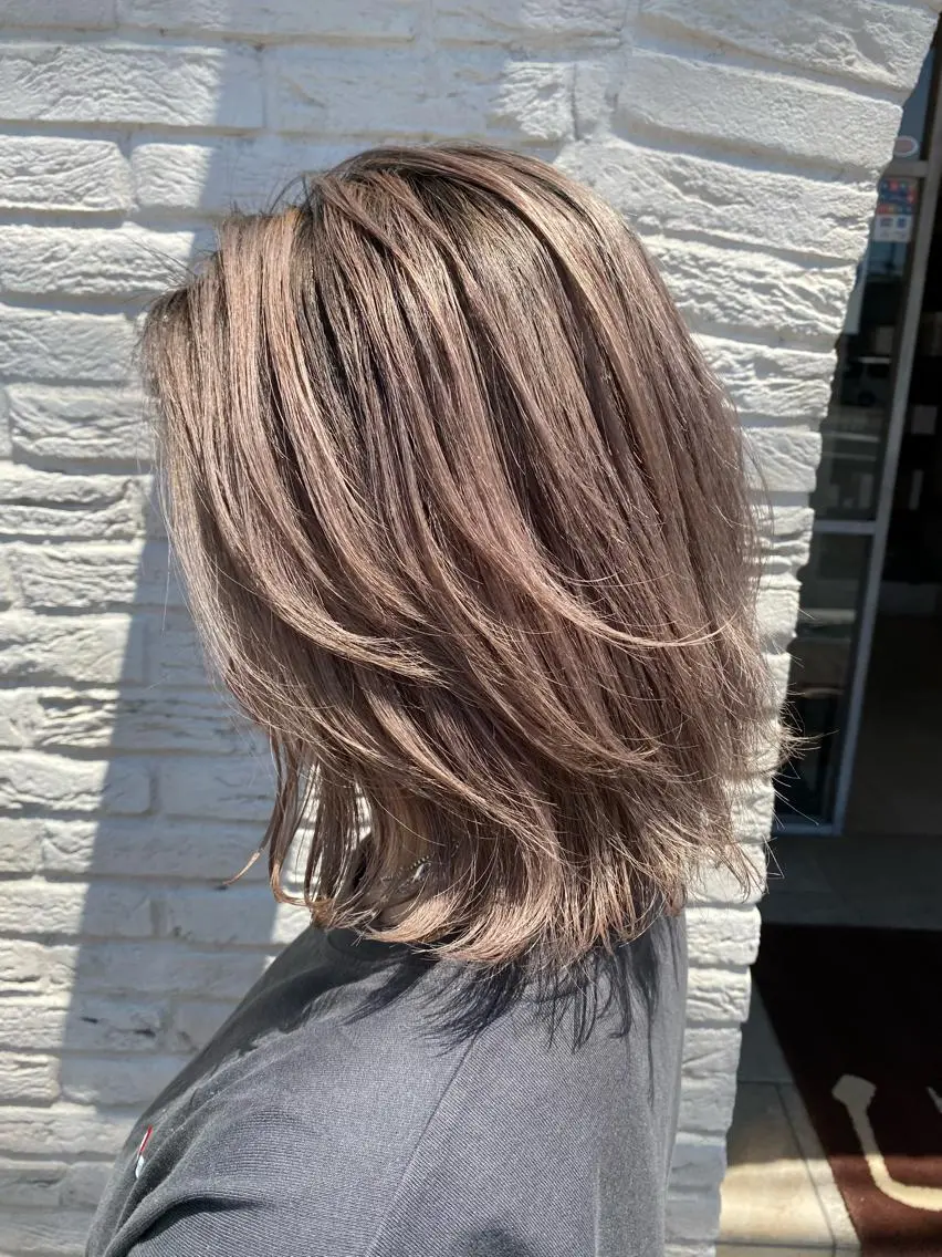 ミディアム カラー バレイヤージュ 隅中秀弥のヘアスタイル