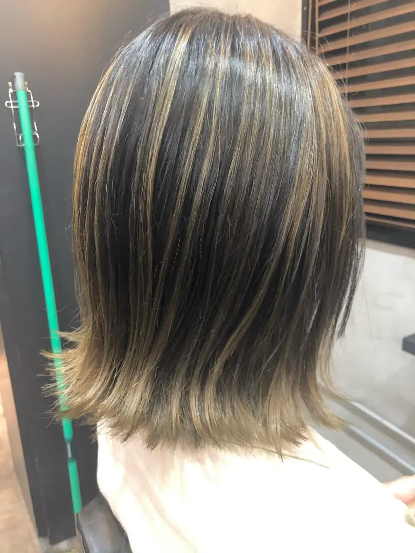 ショート カラー バレイヤージュ レイヤーカット カット ヘアカラー トリートメント La fith 店長 城谷颯人のヘアスタイル
