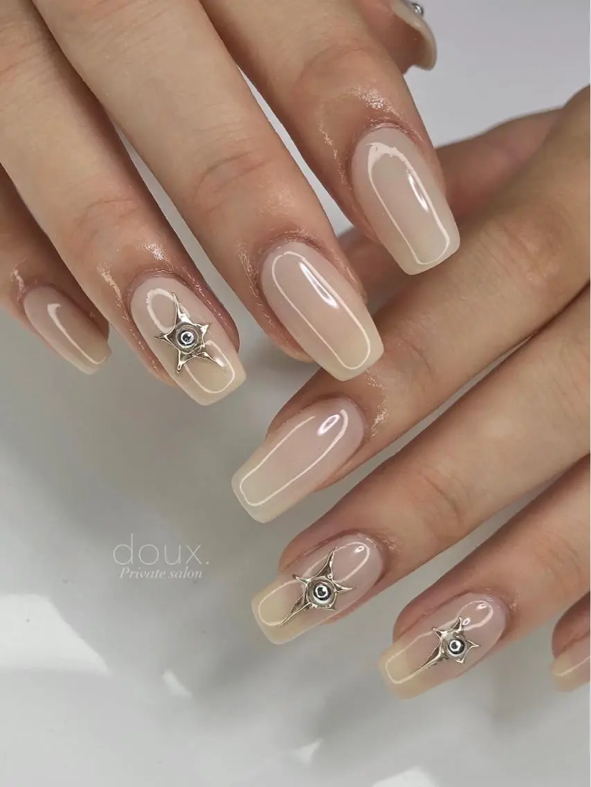 ネイル 氷ネイル・うるうるネイル 韓国ネイル ミラーネイル ワンカラーネイル ピンク doux. nailのネイルデザイン