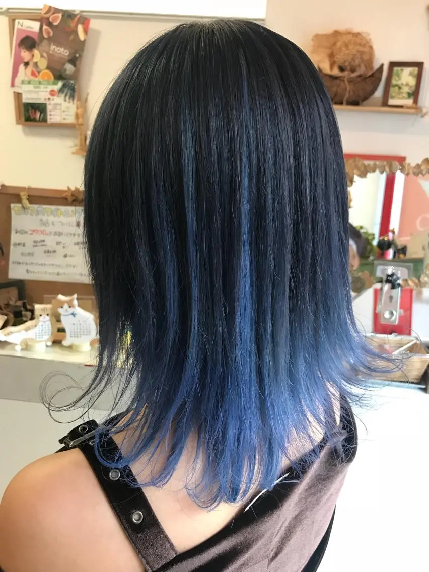 セミロング カラー 岩谷/ブリーチ 🪽透明感カラーのヘアスタイル