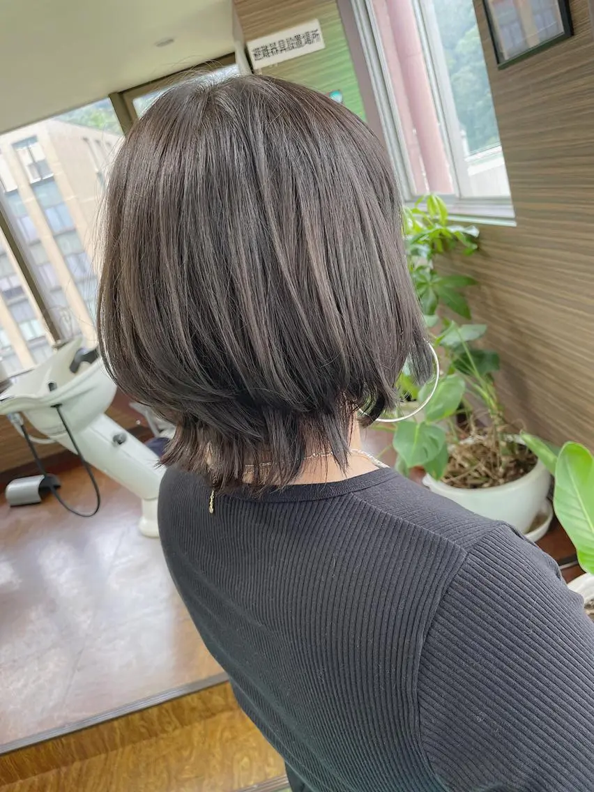 ショート カラー アッシュ アッシュグレー アッシュグレージュ グレージュ ボブ カット ヘアカラー 土居 正季のヘアスタイル