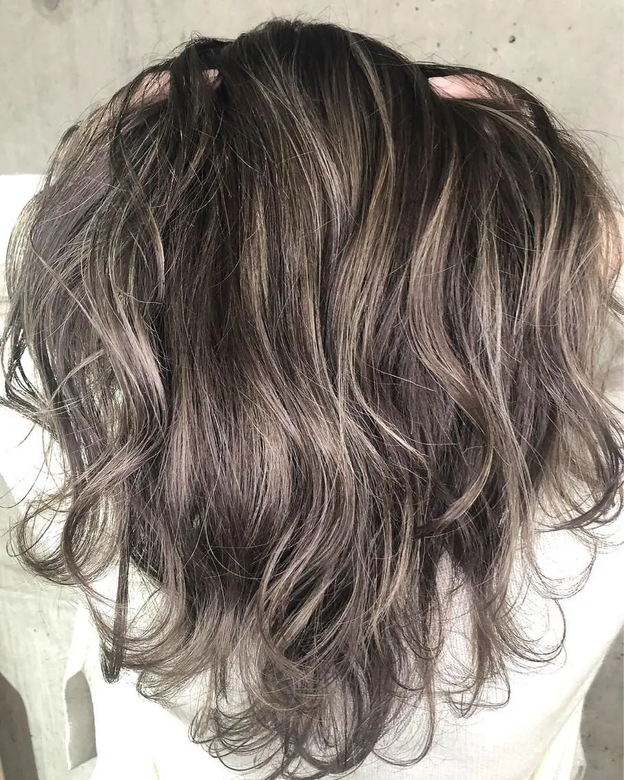 ロング カラー パーマ ヘアアレンジ メンズ キッズ ネイル マツエク・マツパ メンズバレイヤージュ メンズハイライト メンズハイトーン バレイヤージュ ベージュカラー カット ヘアカラー トリートメント ヘッドスパ 韓国風×透明感カラー 髪質改善オタベシンヤのヘアスタイル
