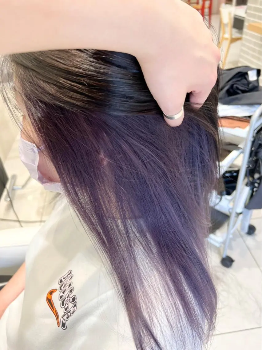 ミディアム パープルカラー 玉城 和磨のヘアスタイル