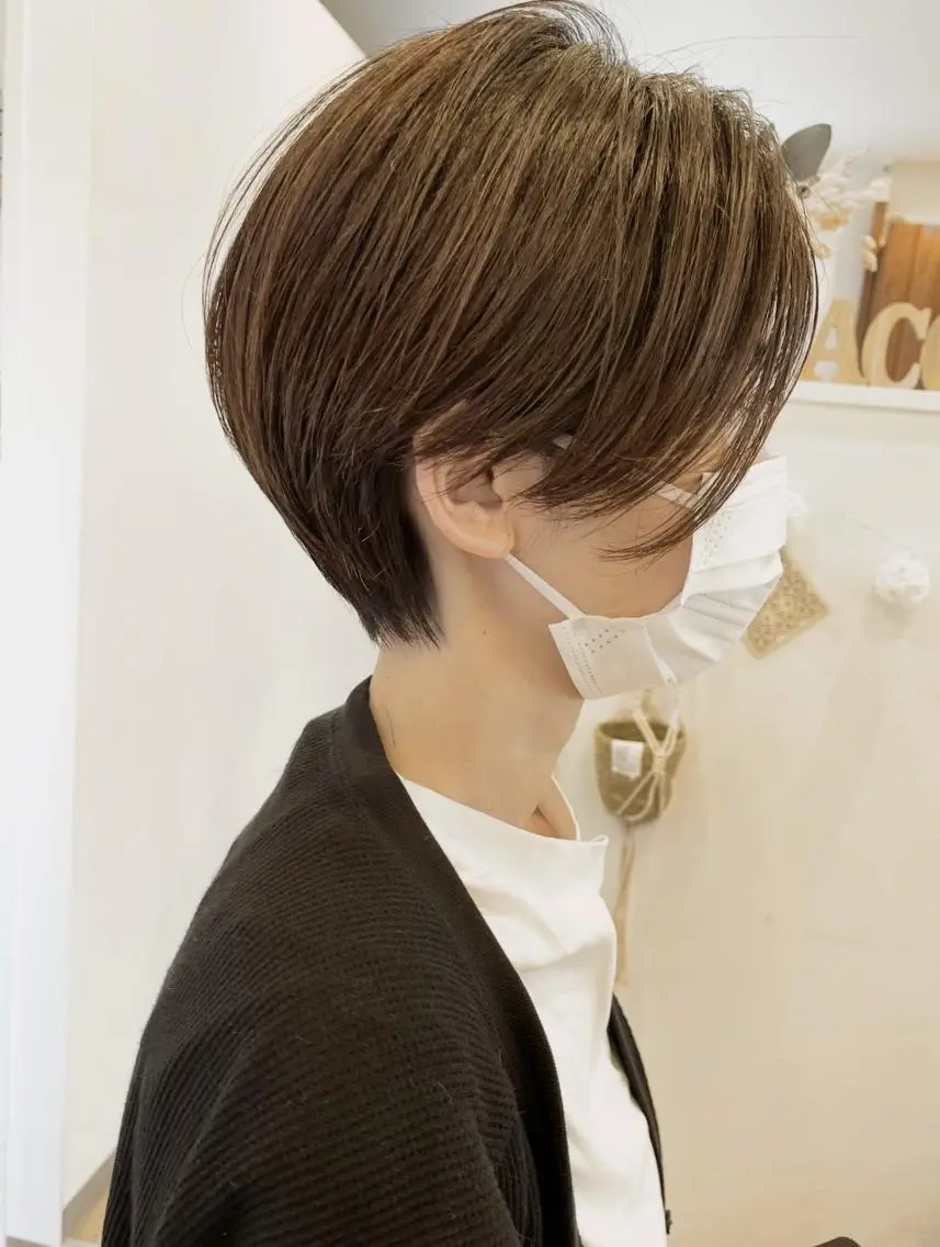 ショート ンジハ えみのヘアスタイル