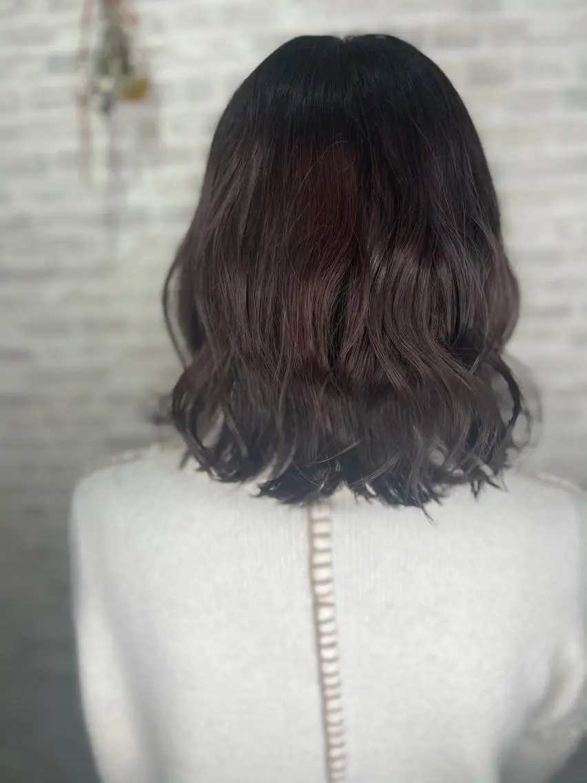 ミディアム カラー 平田 怜のヘアスタイル