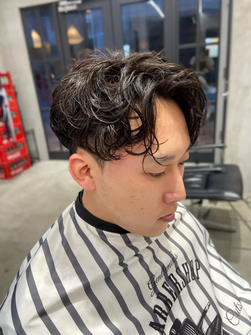 ショート メンズ フェードカット メンズパーマ スキンフェード 刈り上げ カット 💈圧倒的メンズ特化 DAITO💈のヘアスタイル