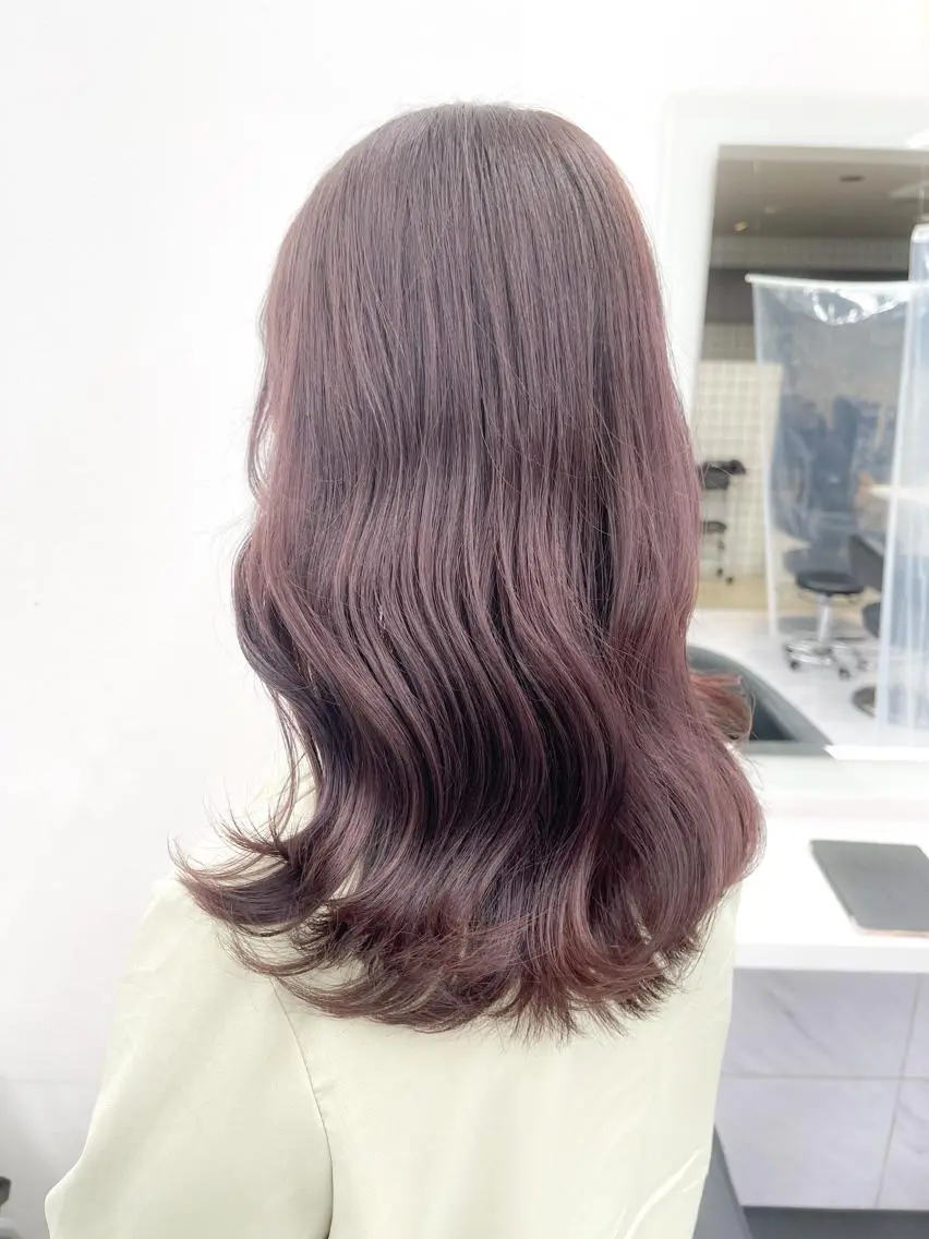 ロング カラー ヘアカラー トリートメント ハイトーン×レイヤー カットTAKUMIのヘアスタイル