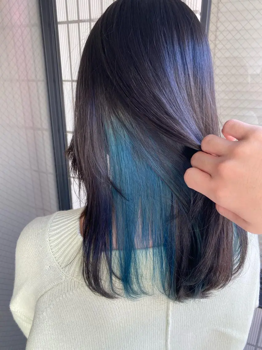セミロング カラー ヘアアレンジ アクアカラー ブルーカラー レイヤーダブルカラー KYONのヘアスタイル