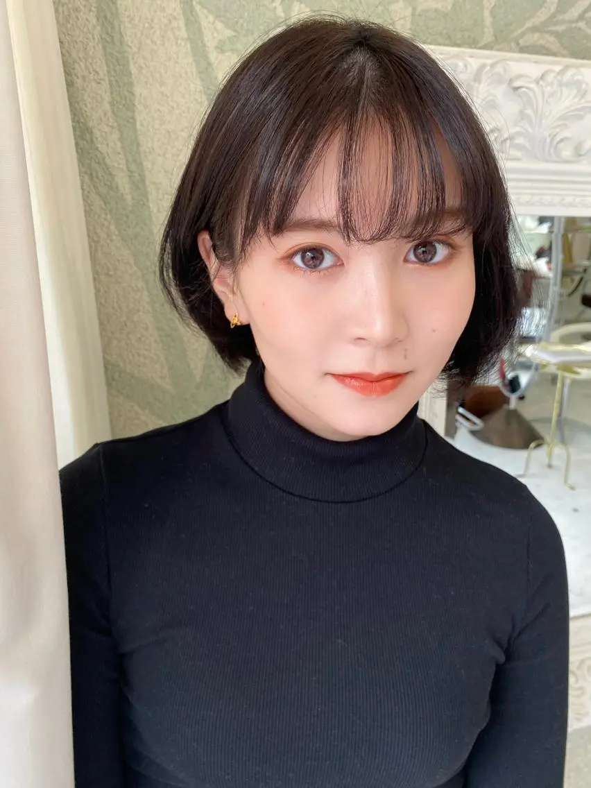 ショート ボブ 小顔カット 岩崎 仁美のヘアスタイル