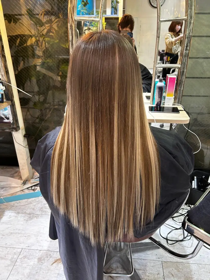 ロング カラー カット ヘアカラー トリートメント エクステ ササ キのヘアスタイル