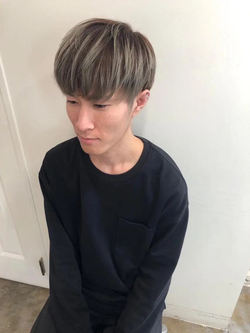 カラー メンズ ヘアカラー トリートメント MIOベージュカラー 柔らかいカラーのヘアスタイル