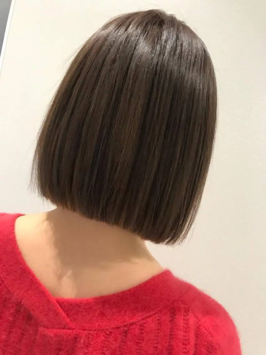 ミディアム ボブ カット ヘアカラー トリートメント 江崎 わか子のヘアスタイル