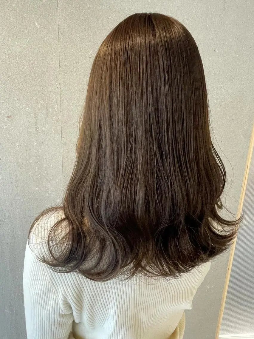 セミロング 齋藤 樹里のヘアスタイル