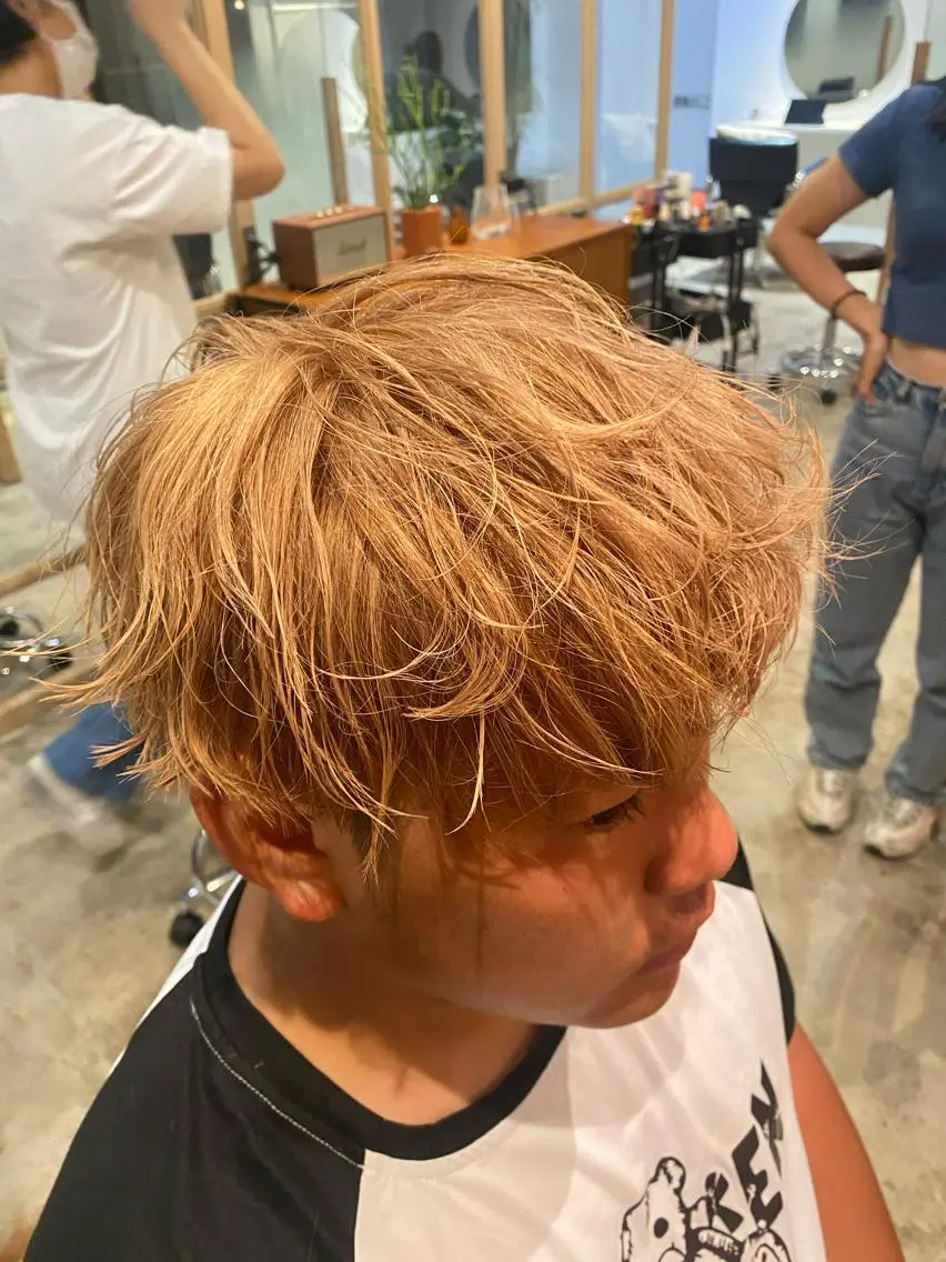ショート カラー ブリーチ ♡レイヤーカット れお♡のヘアスタイル