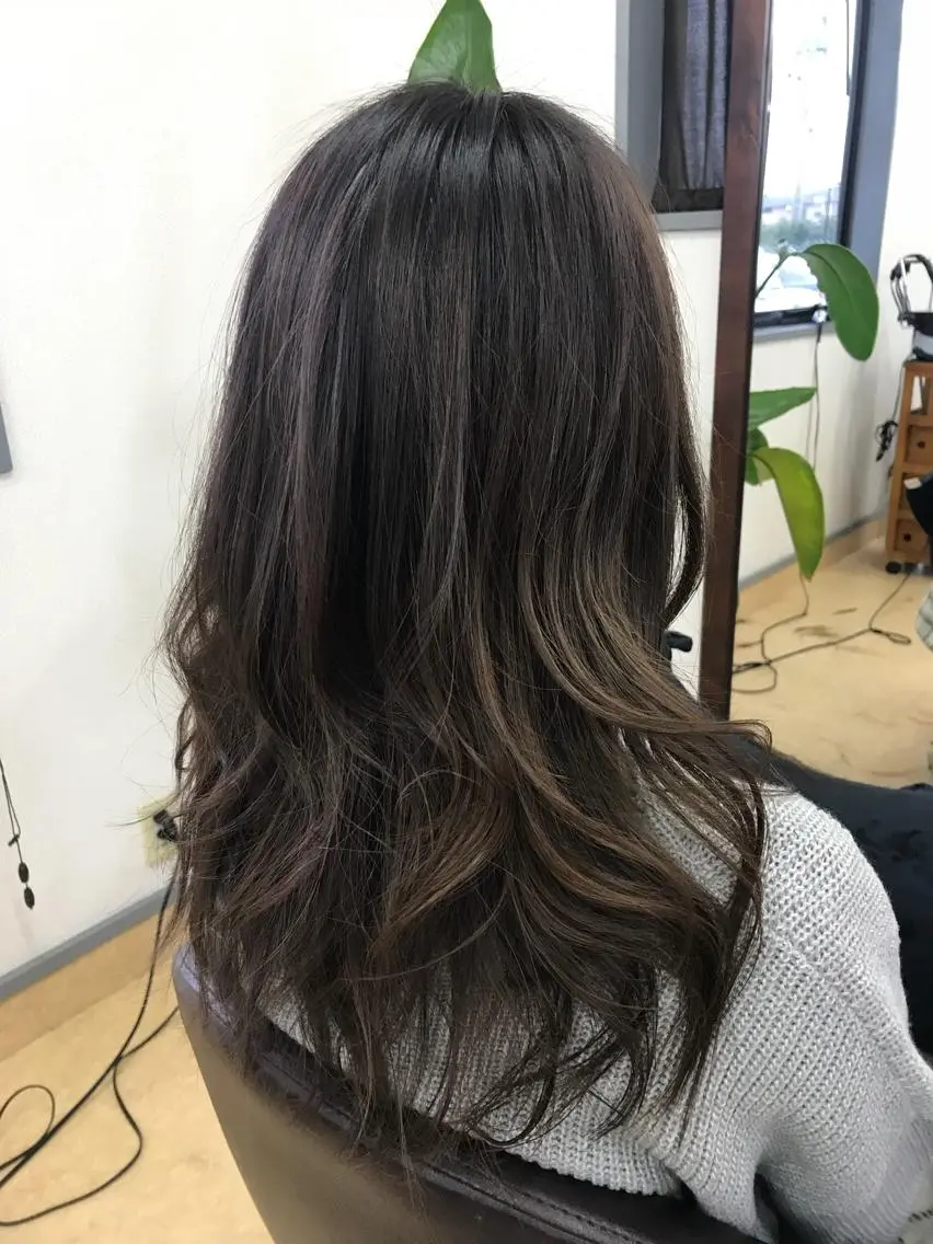 ミディアム カット ヘアカラー 遠藤 寛明のヘアスタイル