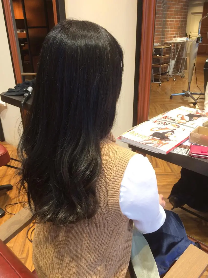 ミディアム ロング カラー ブルーカラー ブルージュ カラー/髪質改善スペ シャリスト宮本 伸一のヘアスタイル