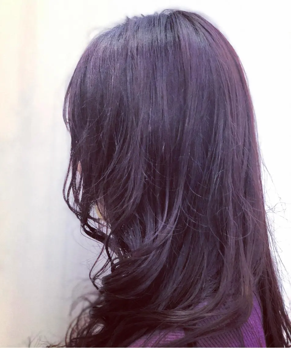 ロング パープルカラー カット ヘアカラー トリートメント 菊池 幹のヘアスタイル