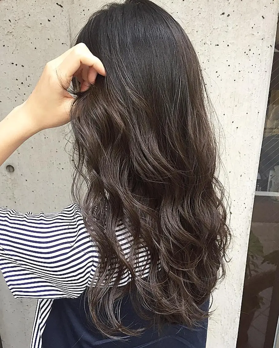 セミロング カラー パーマ ヘアアレンジ メンズ キッズ ネイル マツエク・マツパ メンズブリーチ メンズハイライト メンズインナーカラー アッシュ ブリーチ レイヤーカット✂️ 艶髪/小田部慎也のヘアスタイル