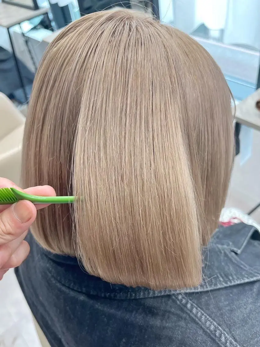 ショート カラー ショートボブ ボブ 顔周りカット ショートヘア うる艶/ハイトーン 🎀hina🎀のヘアスタイル