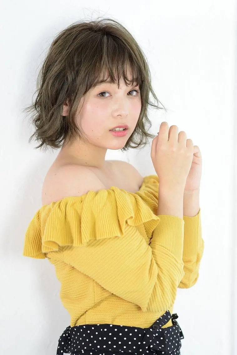 ショート カラー パーマ イルミナカラー 髪質改善、エクステ 山口卓哉のヘアスタイル