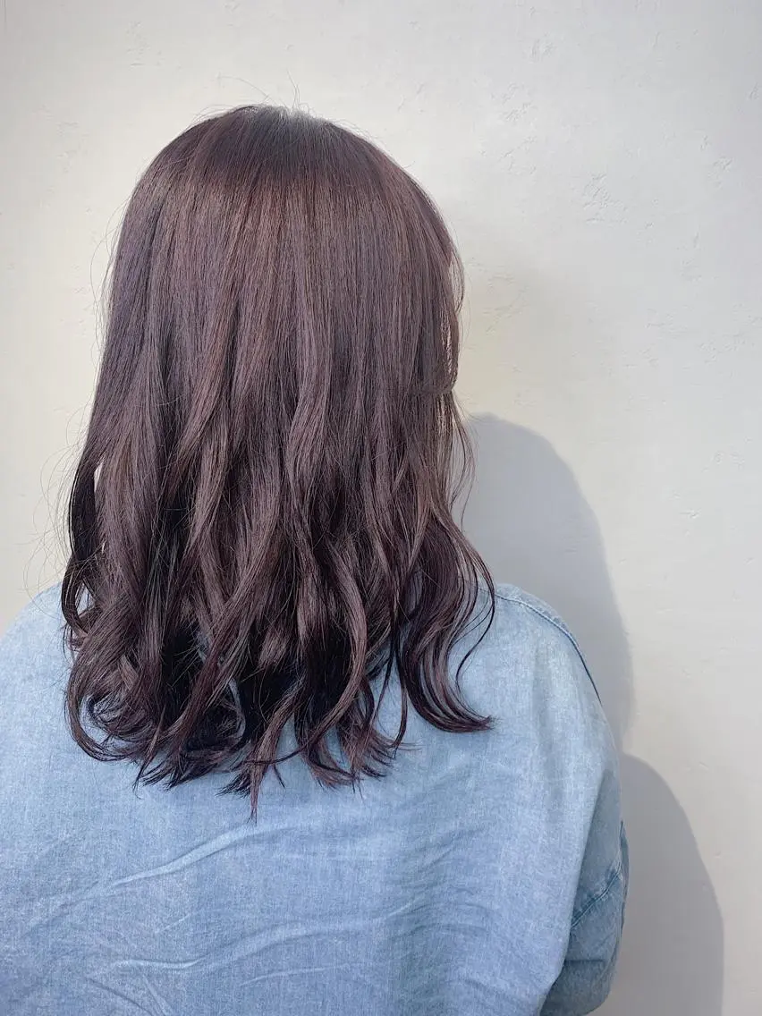 セミロング カラー パープルカラー _WHITE 天神店 YUMEKA🐻のヘアスタイル
