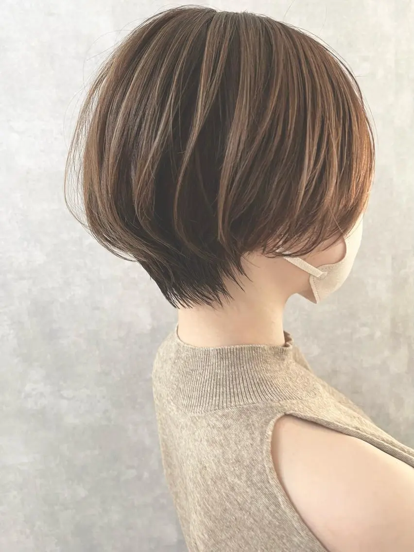 ショート くびれヘア ハイライト 髪質改善 レイヤーカット ショートヘア 小林 正樹のヘアスタイル