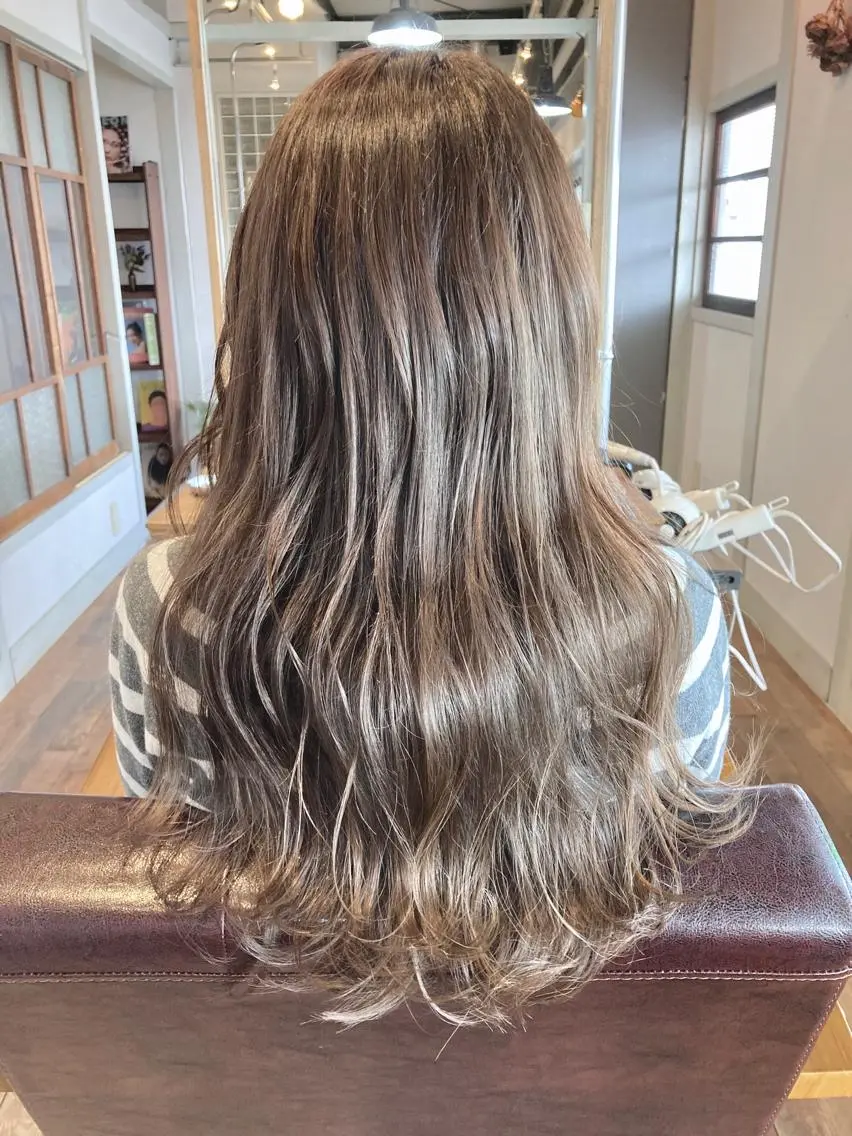 ロング パーマ タカツド ユウキのヘアスタイル