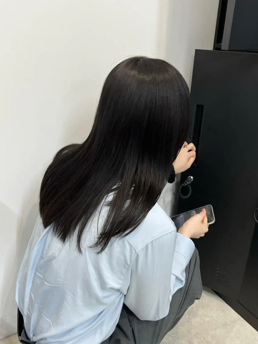 セミロング カラー パーマ ヘアアレンジ メンズ キッズ ネイル マツエク・マツパ アイブロウ メンズブリーチ メンズインナーカラー メンズパーマ セミロングパーマ 黒髪 韓国風レイヤーカット グレージュ/大希のヘアスタイル