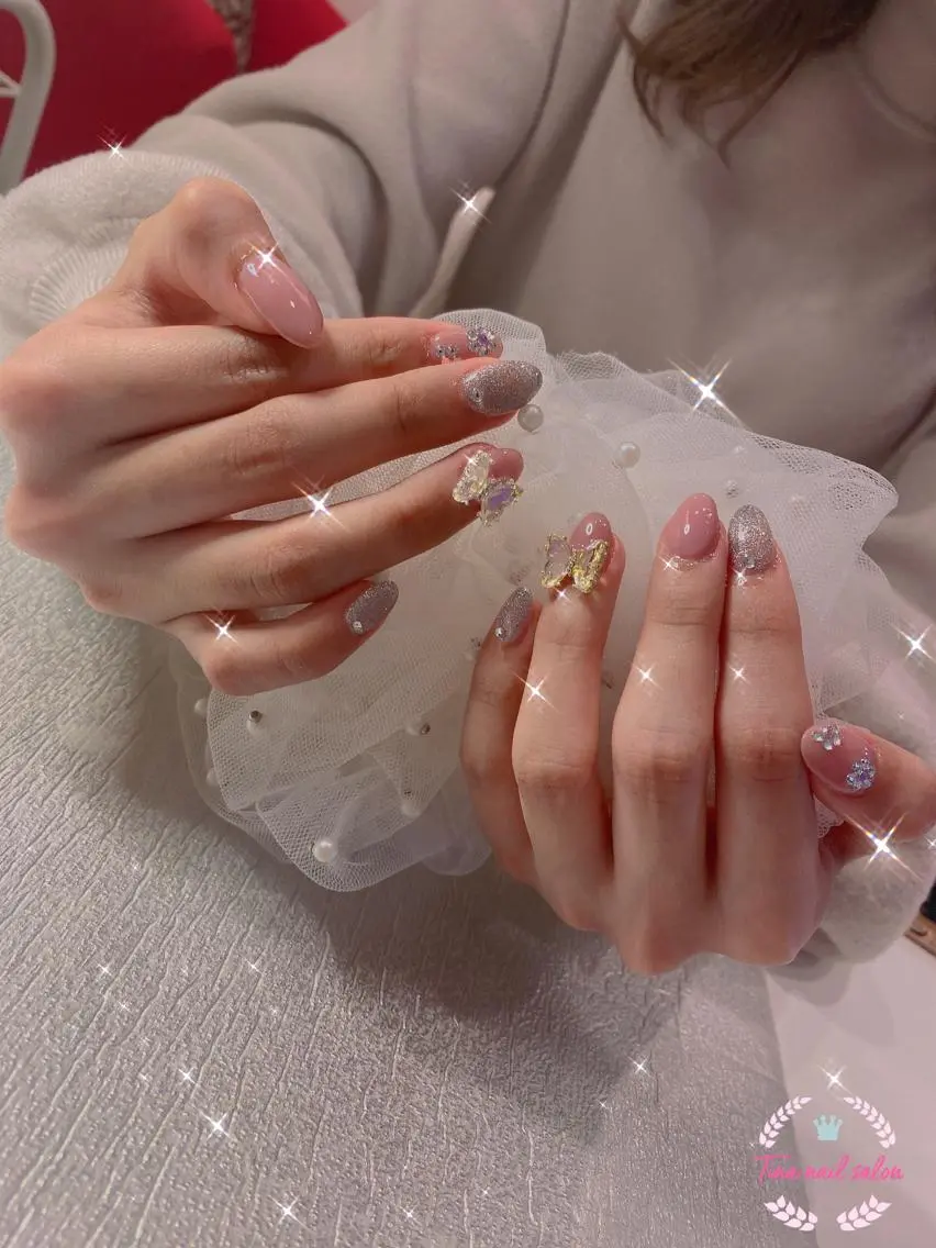 ネイル Tinaネイル 難波のネイルデザイン