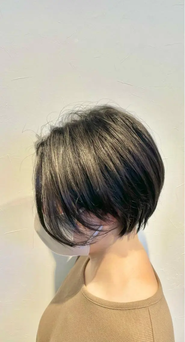 ショート カラー カット ヘアカラー トリートメント ヘアセット 渡部雄大 ショート／縮毛矯正のヘアスタイル
