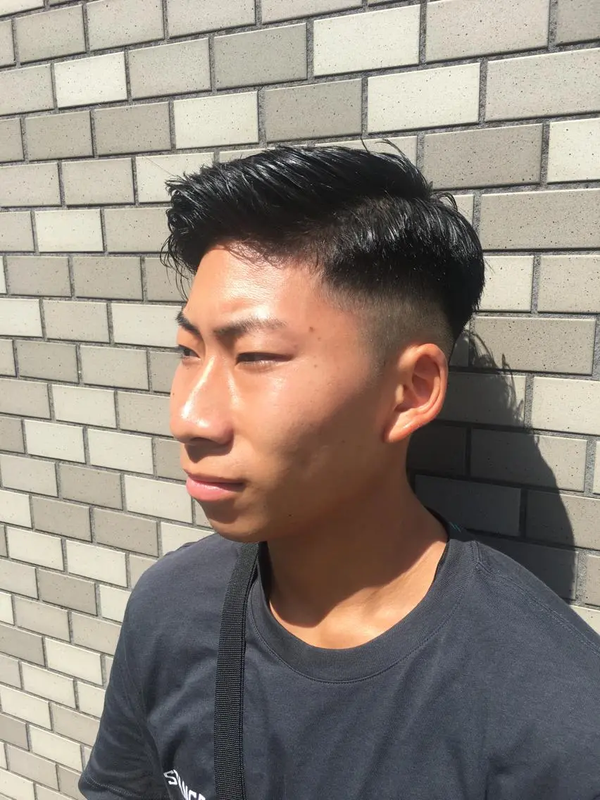 ショート ヘアアレンジ メンズ フェードカット スキンフェード カット 🧶ブリーチカラー TERU🧶のヘアスタイル